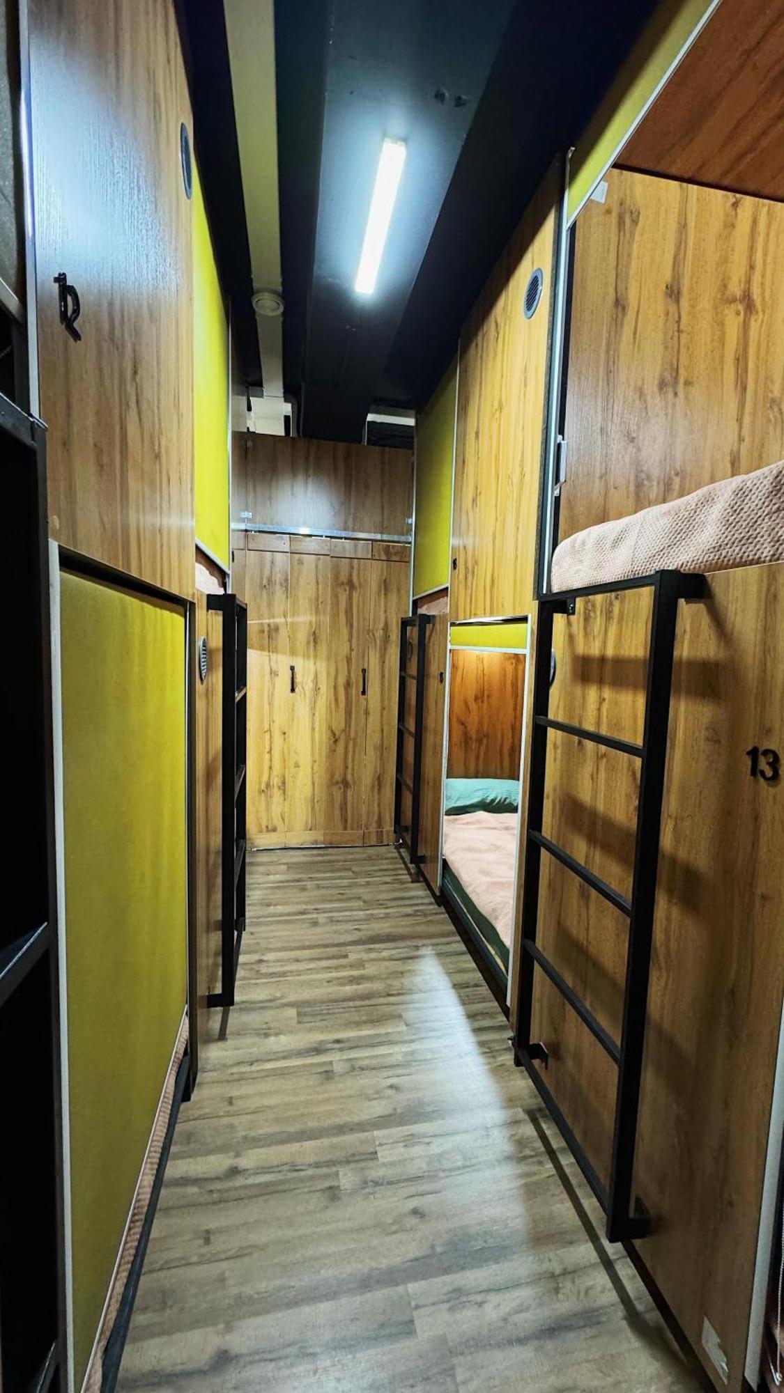 Hostel Kochevnik Capsule Hotel Almaty Eksteriør billede