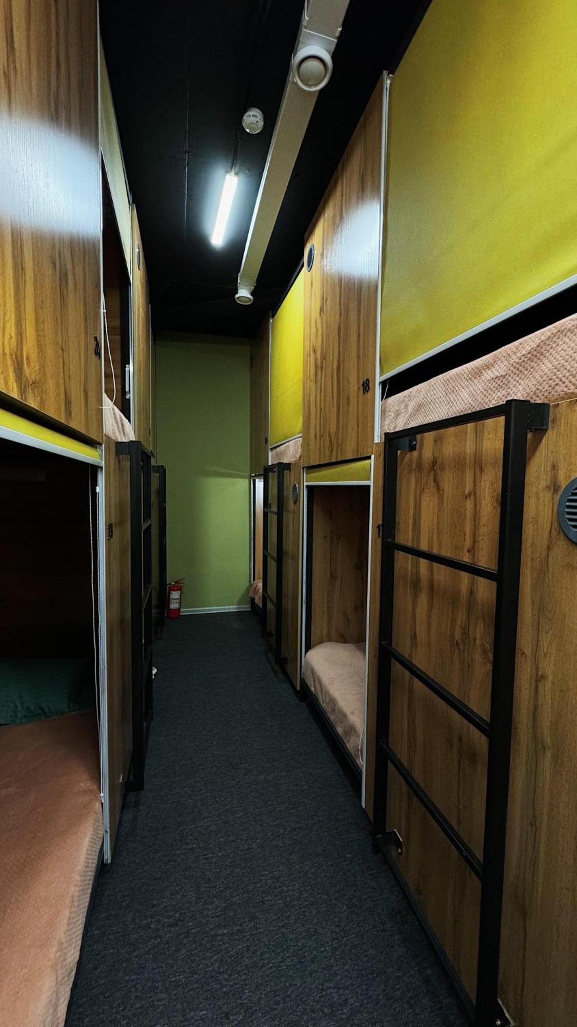 Hostel Kochevnik Capsule Hotel Almaty Eksteriør billede