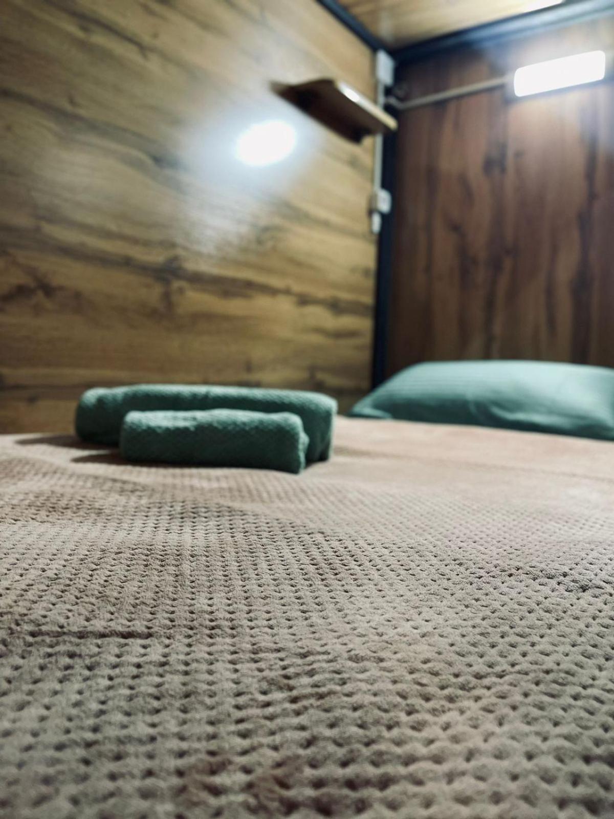 Hostel Kochevnik Capsule Hotel Almaty Eksteriør billede